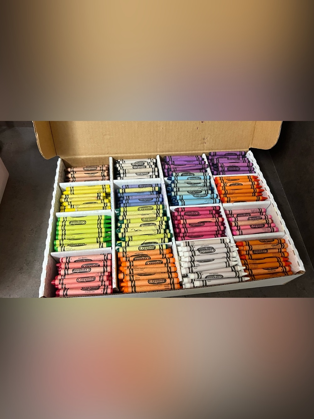 Used Box of crayons 16 different colors